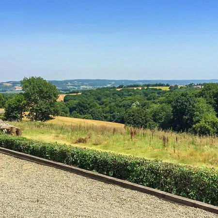 4 Bedroom Cozy In Monfaucon Ferienhaus *