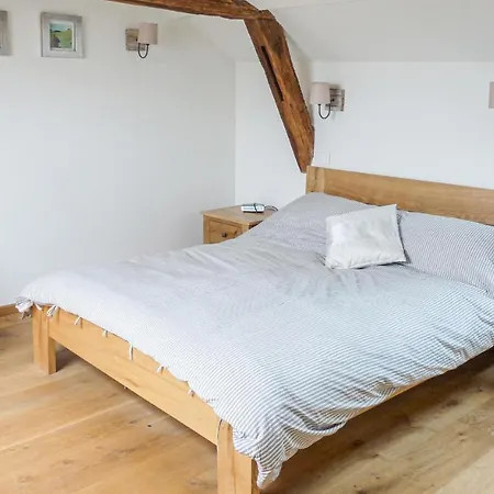 4 Bedroom Cozy In Monfaucon 펜션 *