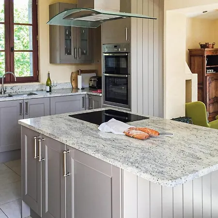 Tatil Evi 4 Bedroom Cozy In Monfaucon