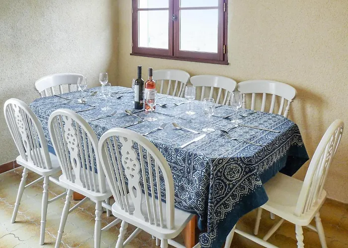 بيت للعطل 4 Bedroom Cozy In Monfaucon