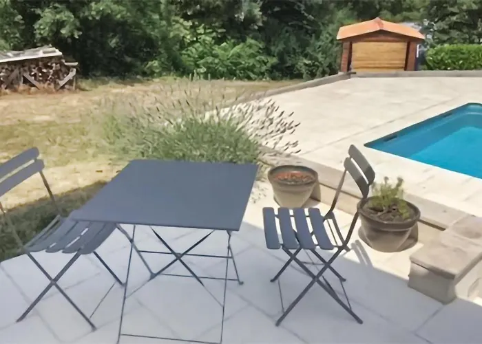 بيت للعطل 4 Bedroom Cozy In Monfaucon *